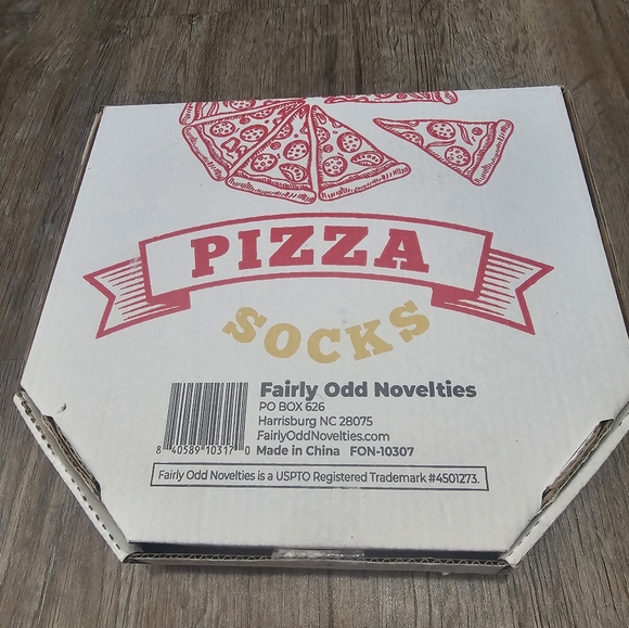 Pizza Socks Box - Picture 3 of 3